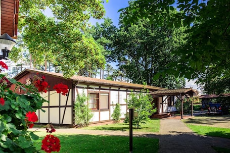 Property grounds. Hotel & Restaurant Lindengarten