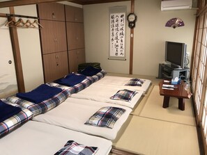 Economy Room