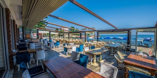 Frühstück, Mittagessen und Abendessen