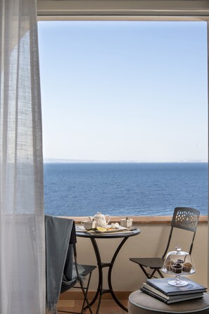 Villa, 4 chambres | Balcon