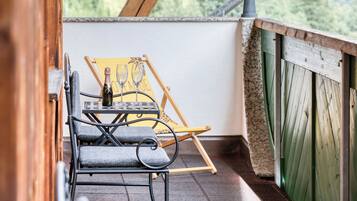 Single Room, 1 Large Single Bed | Balcony