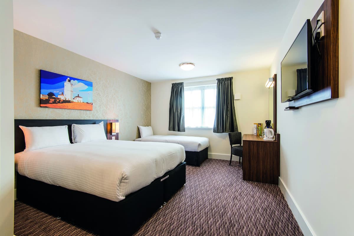 Desk, iron/ironing board, free WiFi, bed sheets