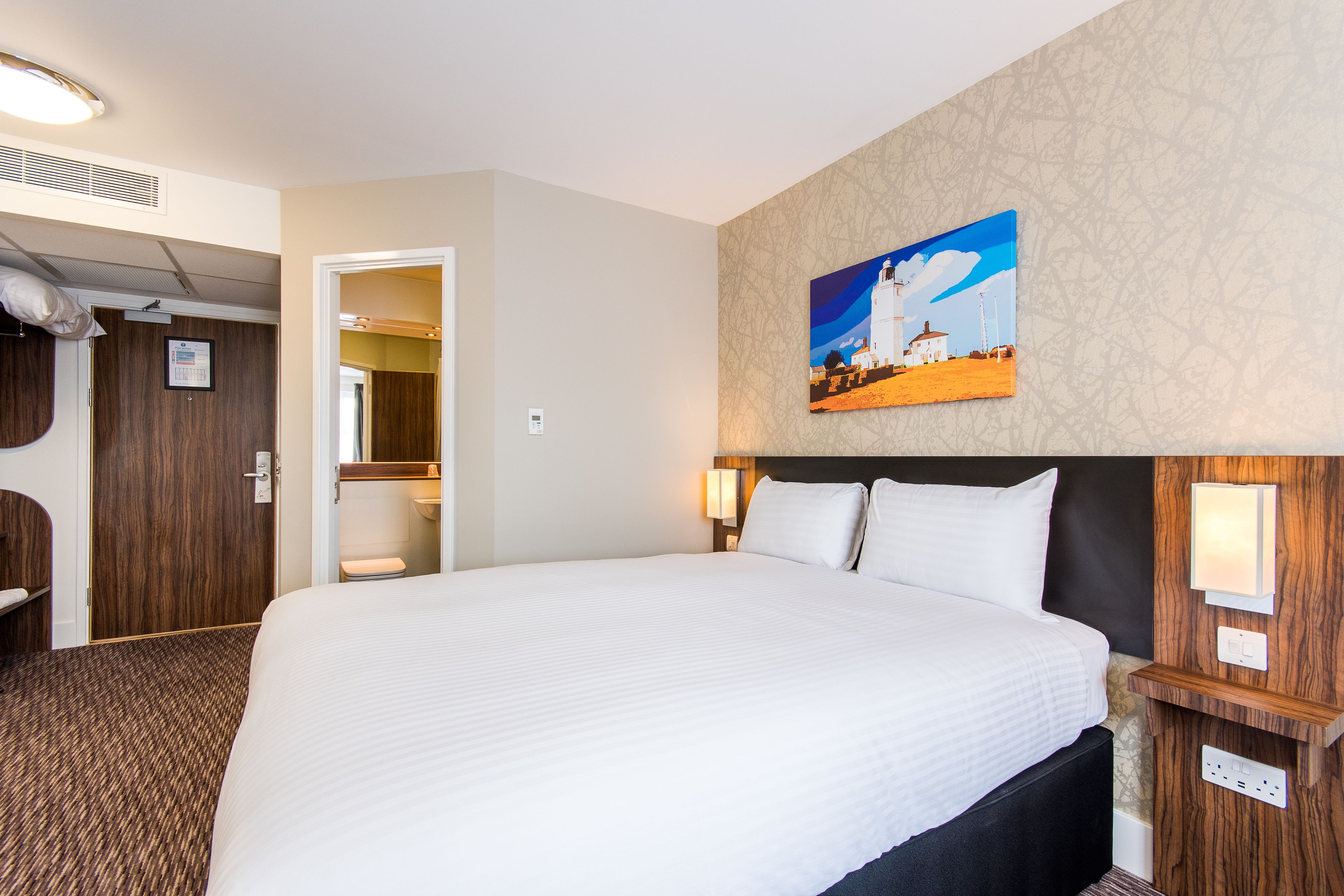 Desk, iron/ironing board, free WiFi, bed sheets