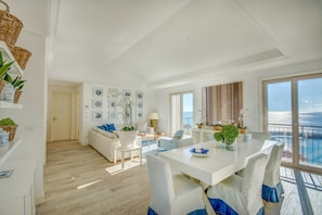 In-room dining - Apartment Marianna by My Way (Tivat)