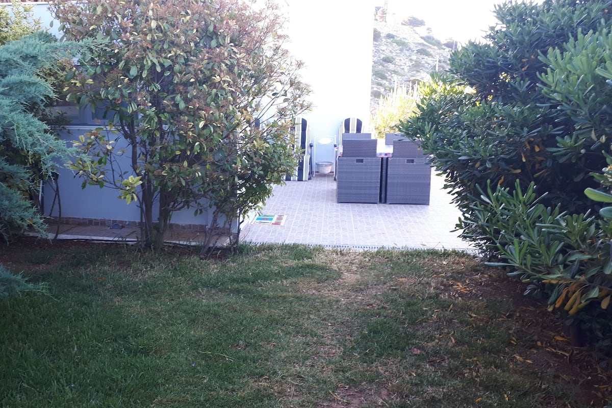 Blue View Deluxe Double Room, Sea View | Kaliteli yatak takımı, minibar, dizüstü bilgisayar çalışma alanı