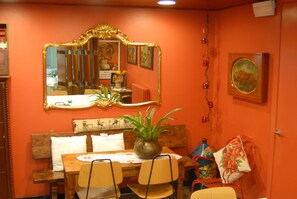 Colazione continentale inclusa, servita tutte le mattine 