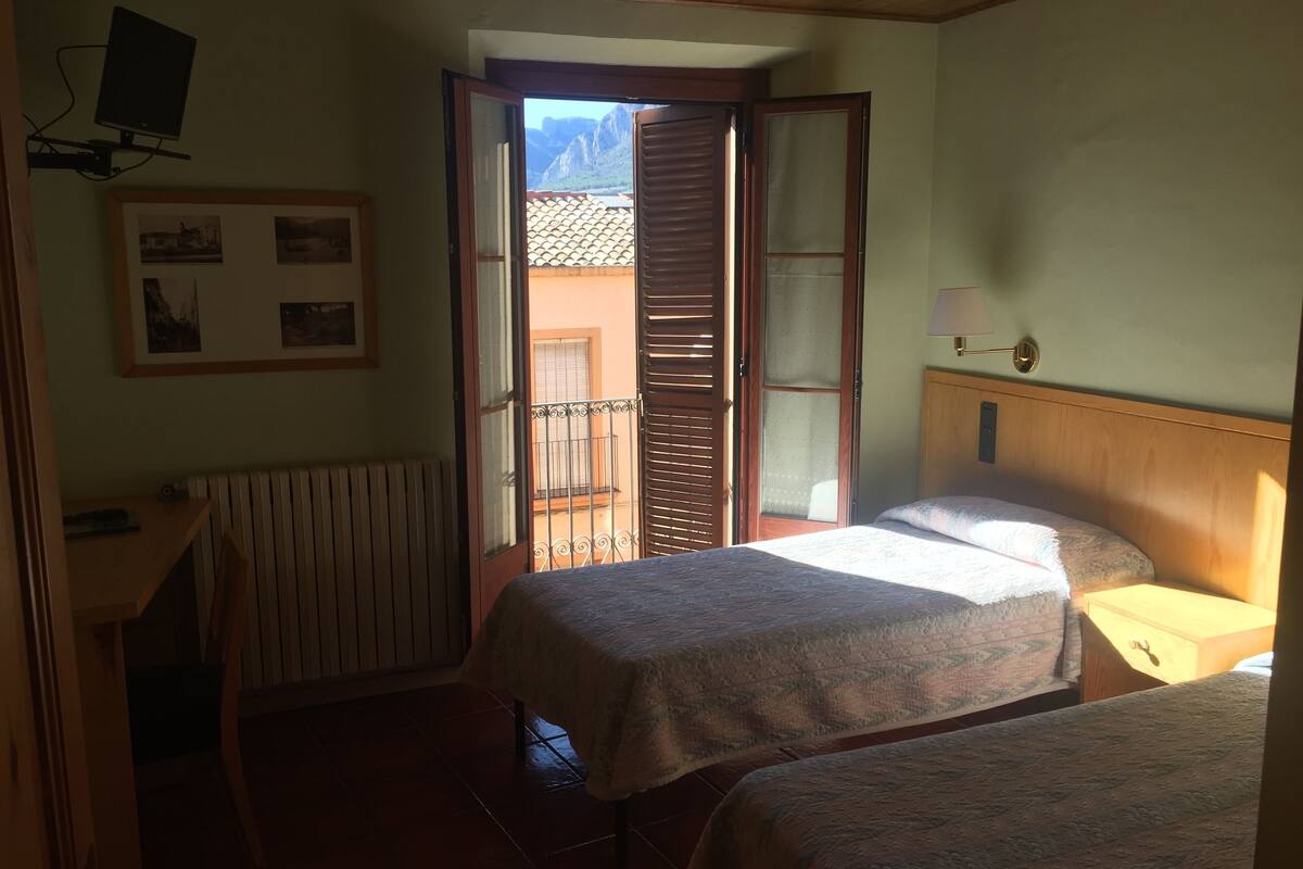Quadruple Room | Desk, cribs (free), rollaway beds (surcharge), WiFi (free)