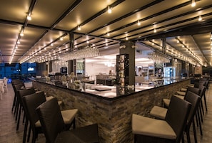 Bar (en la propiedad)