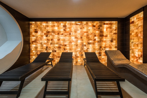 Salas de tratamiento para parejas y baño turco o hammam