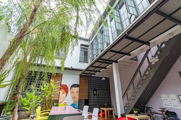 Exterior - Yu Cafe Hostel (Songkhla)