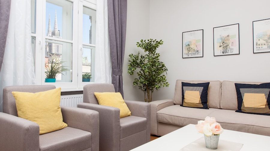 Luxury Main Square Apartments