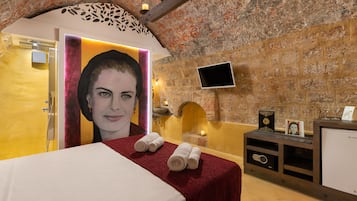 Deluxe Stone Room | 1 bedroom, down comforters, minibar, in-room safe