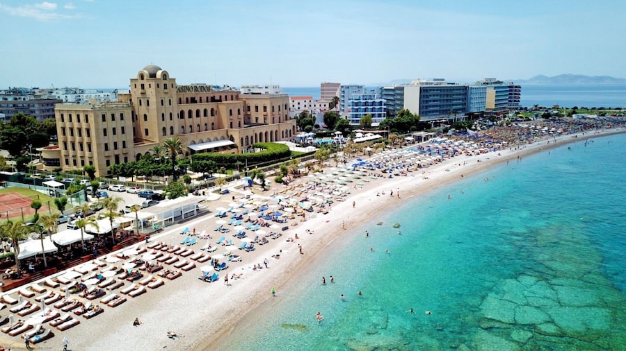 10GR Boutique Hotel and Wine Bar