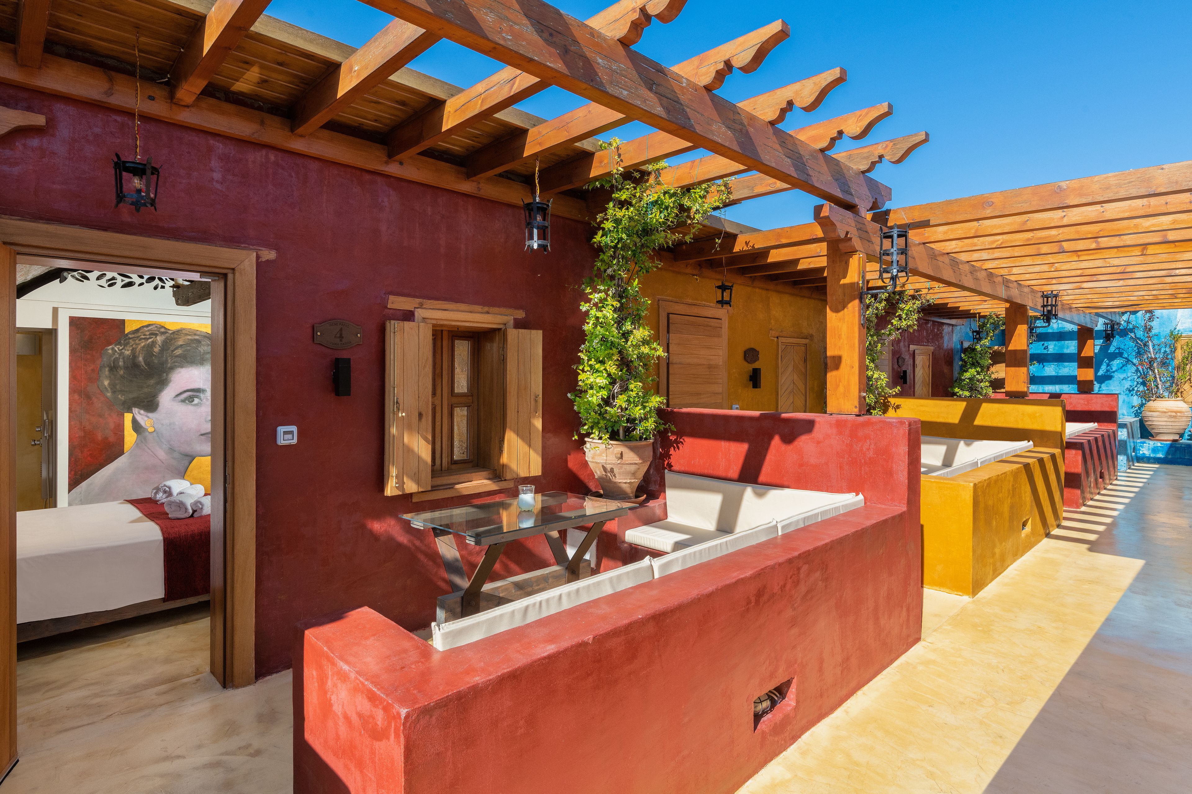 Deluxe Stone Room | Terraço/pátio