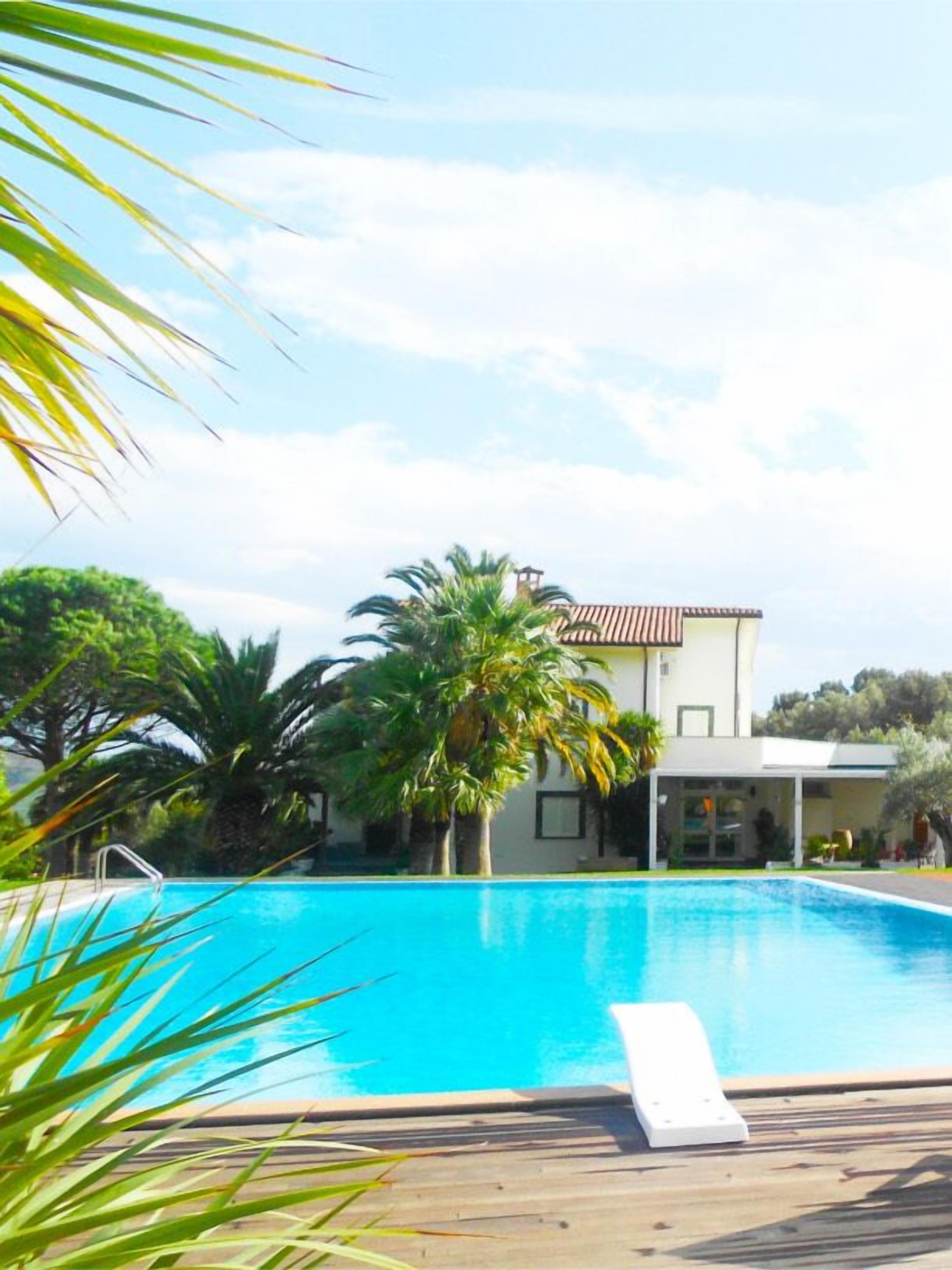 Alberca al aire libre 