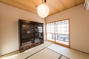 Basic House, Multiple Beds, Non Smoking