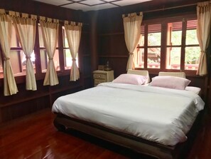 Villa with Garden View (Double) | Soundproofing, free WiFi, bed sheets, wheelchair access - Kawila126 Villa (Chiang Mai)