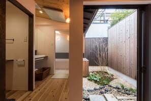 基本單棟房屋, 多張床, 非吸煙房 | 2 間睡房、獨特設計、書桌、免費 Wi-Fi