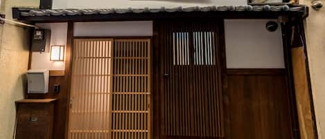 施設の正面