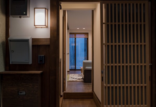 Property entrance - Fans House (Kyoto)