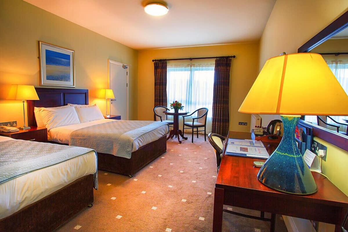 Desk, laptop workspace, iron/ironing board, free WiFi
