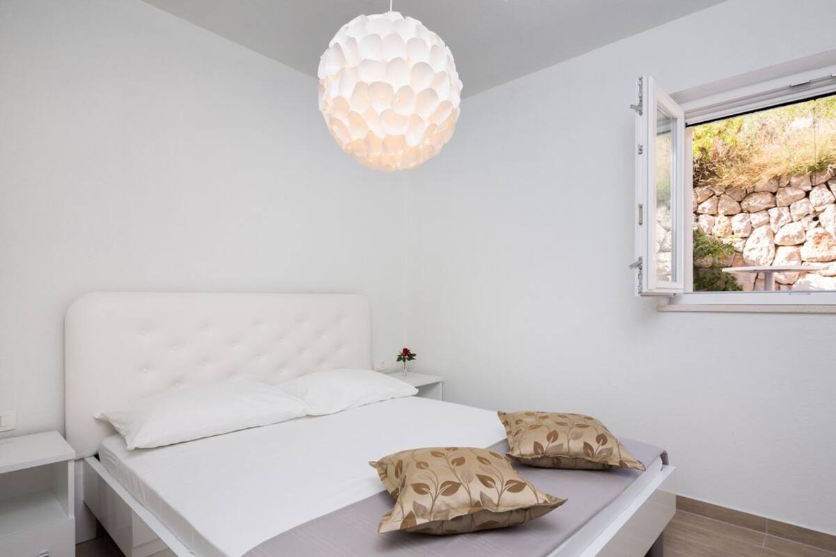 Apartment (2)
