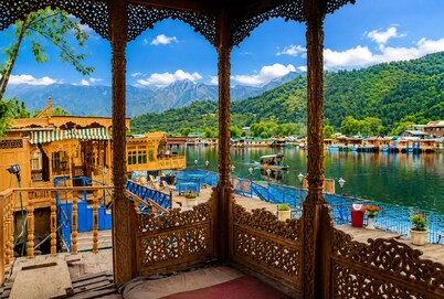 De-Laila Houseboats