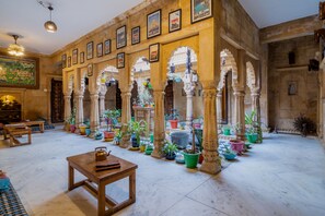Living area - Moustache Jaisalmer - Hostel (Jaisalmer)