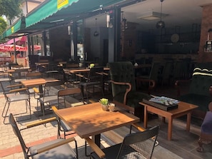 Aamiainen, lounas ja illallinen