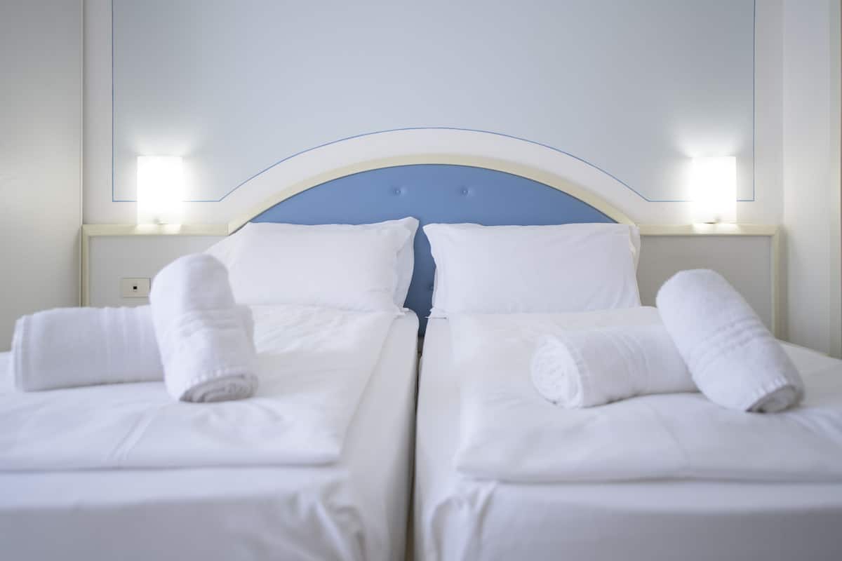 Wifi gratis y ropa de cama