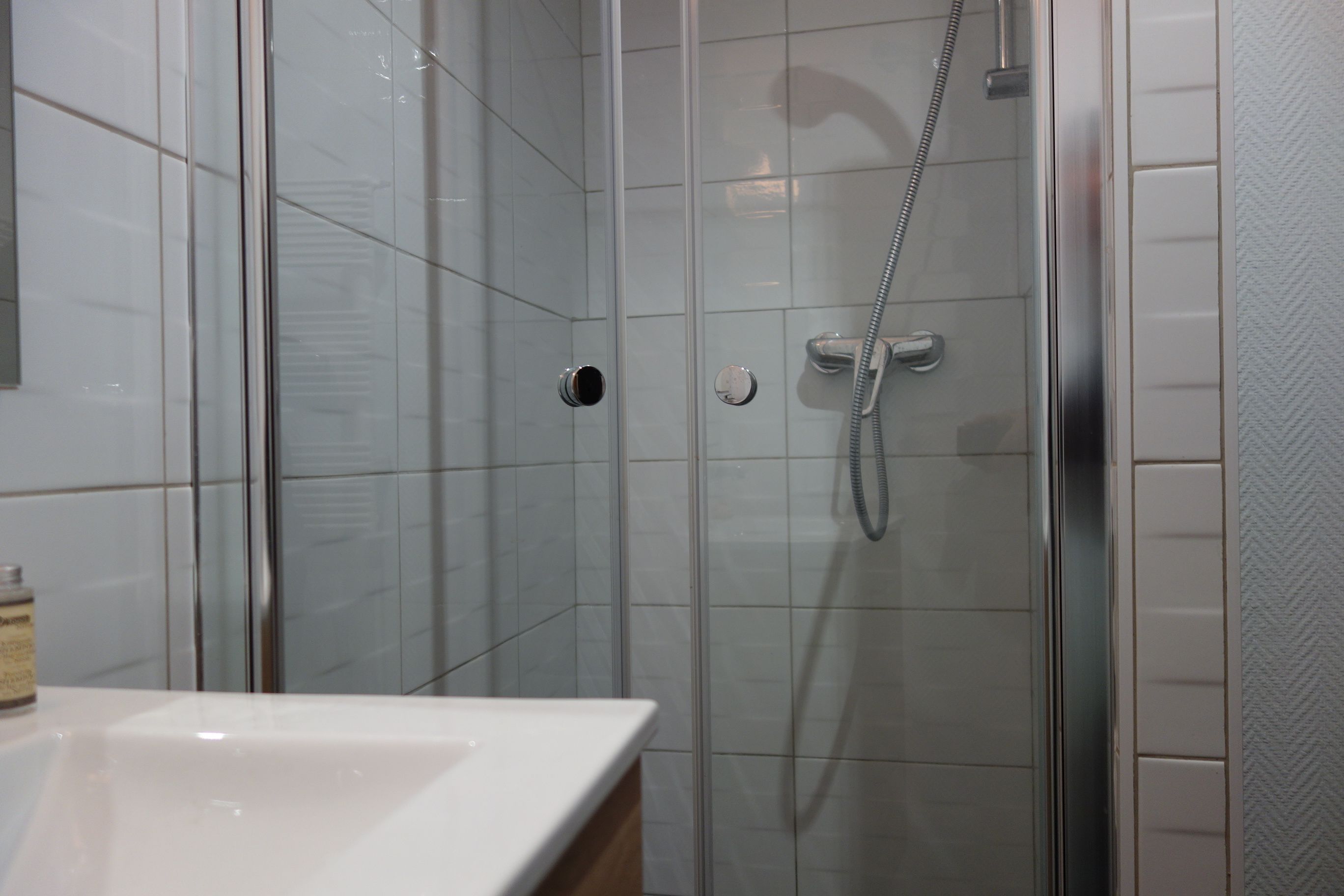 single room | individually decorated, individually furnished, desk, iron/ironing board