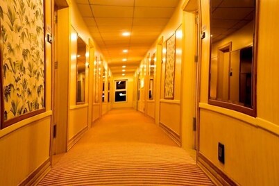 纳西克凯里亚德尊爵饭店