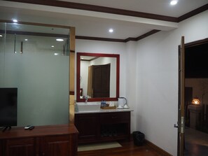 Balcony view - Wisdom Mystery Hotel (Luang Prabang)