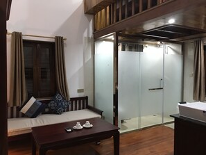 Grand Suite | Brankas dan Wi-Fi gratis