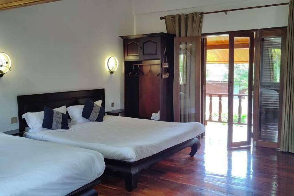In-room safe, free WiFi