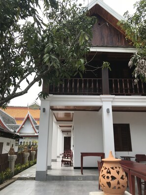 Exterior - Wisdom Mystery Hotel (Luang Prabang)