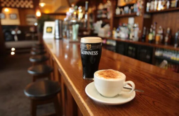 Bar (on property) - Killarney Riverside Hotel (Killarney)