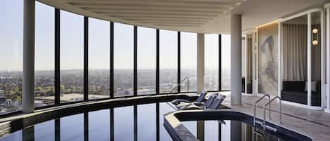 Body treatments, facials, 8 treatment rooms, massages