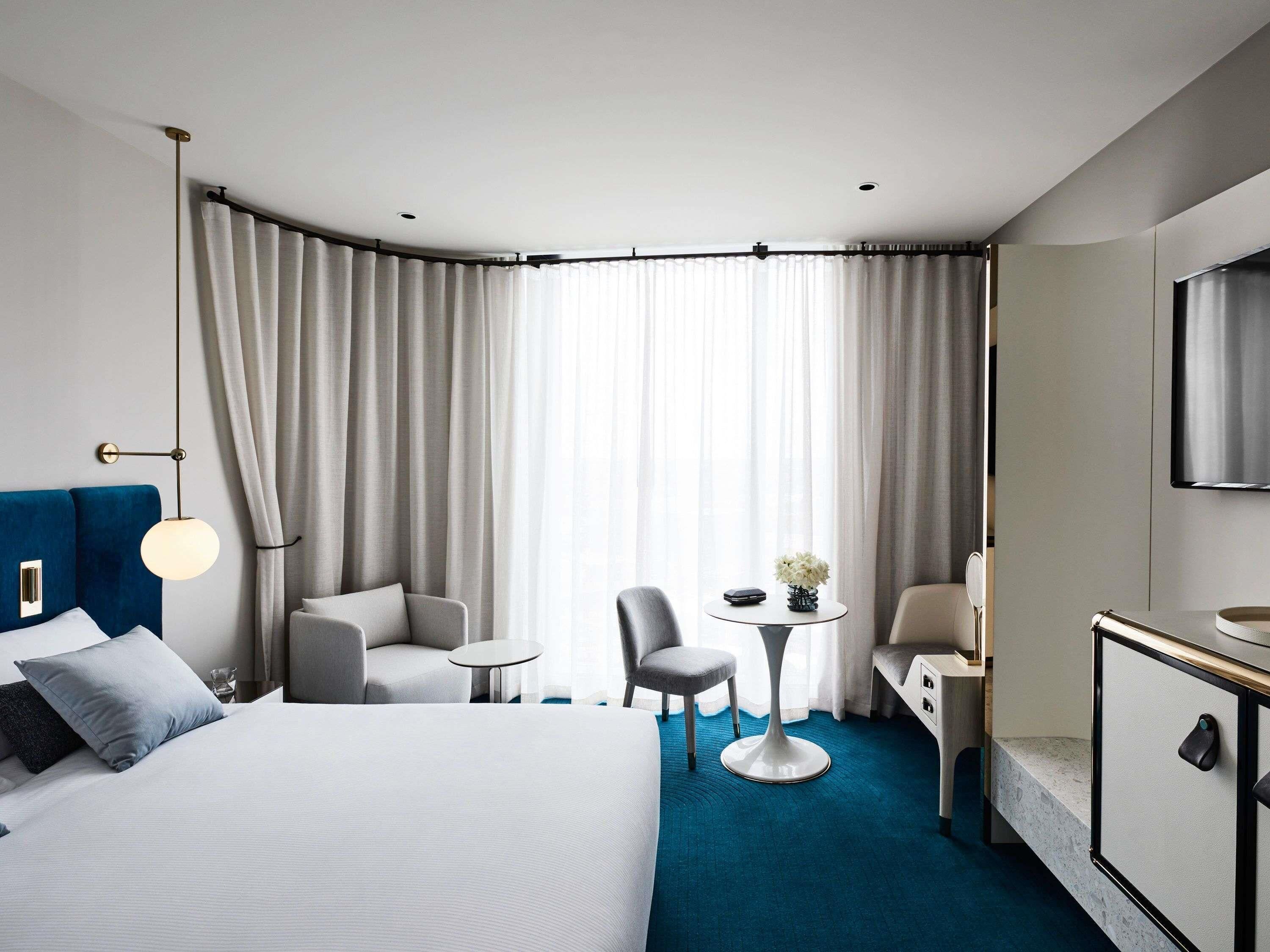 Classic King - 1 King - Accessible Room | Premium bedding, minibar, in-room safe, laptop workspace