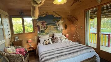 In-room safe, individually decorated, individually furnished, desk