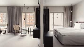 Studio 1.5 - 1 Kingsize-säng | Trang bị nội thất với thiết kế riêng biệt, bàn