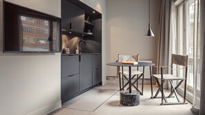 Studio 1.5 - 1 Kingsize-säng | Bàn, bàn ủi/dụng cụ ủi quần áo, nôi (giường cho trẻ sơ sinh) miễn phí