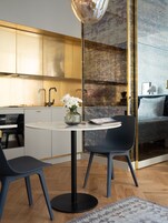 Comfort Apartment | In-room dining