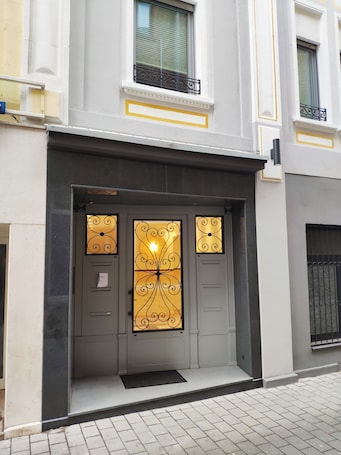 Interior entrance. Kriemhilde Depandance