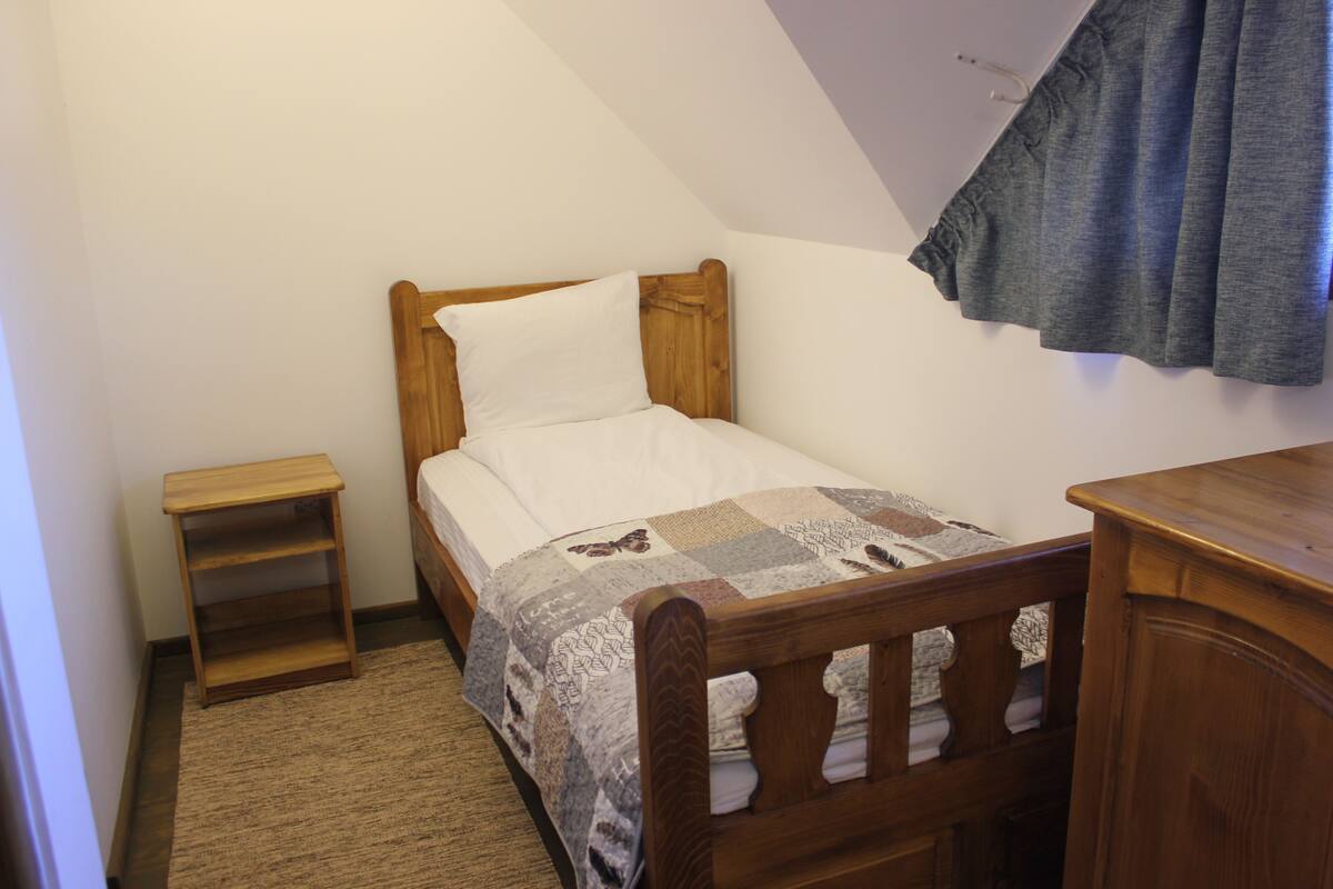 Economy Quadruple Room, Multiple Beds, Non Smoking