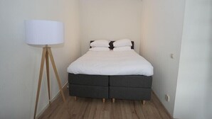 Unclassified image, 4 of 9, button - Metropolitan Hotel Rotterdam (Rotterdam)