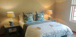 House, 3 Bedrooms, Non Smoking | 3 bedrooms, iron/ironing board, free cribs/infant beds, free WiFi - UniqueStay Greenways House (Cape Town)