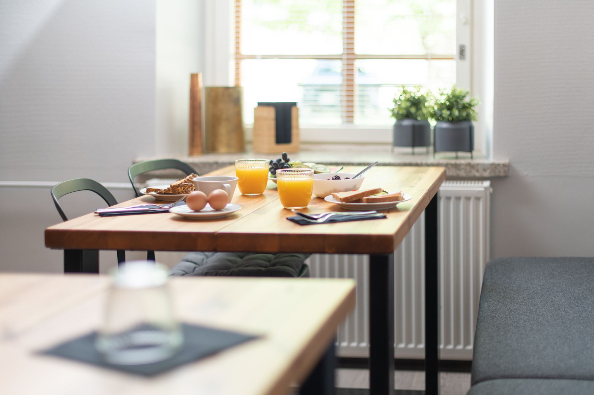 含每日吃到飽早餐