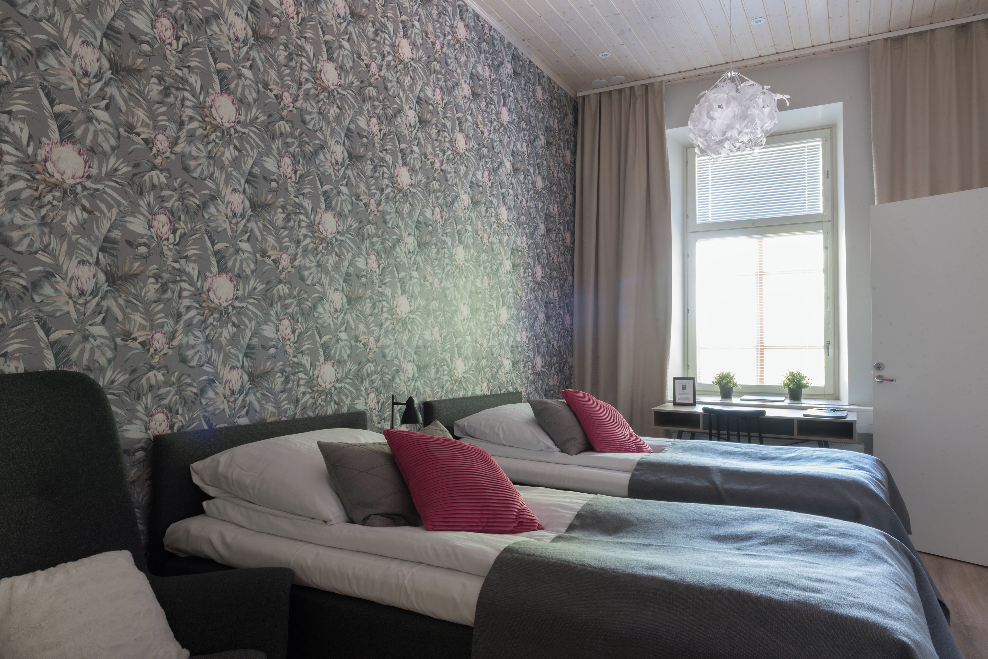 twin room | 1 bedroom, desk, laptop workspace, blackout curtains