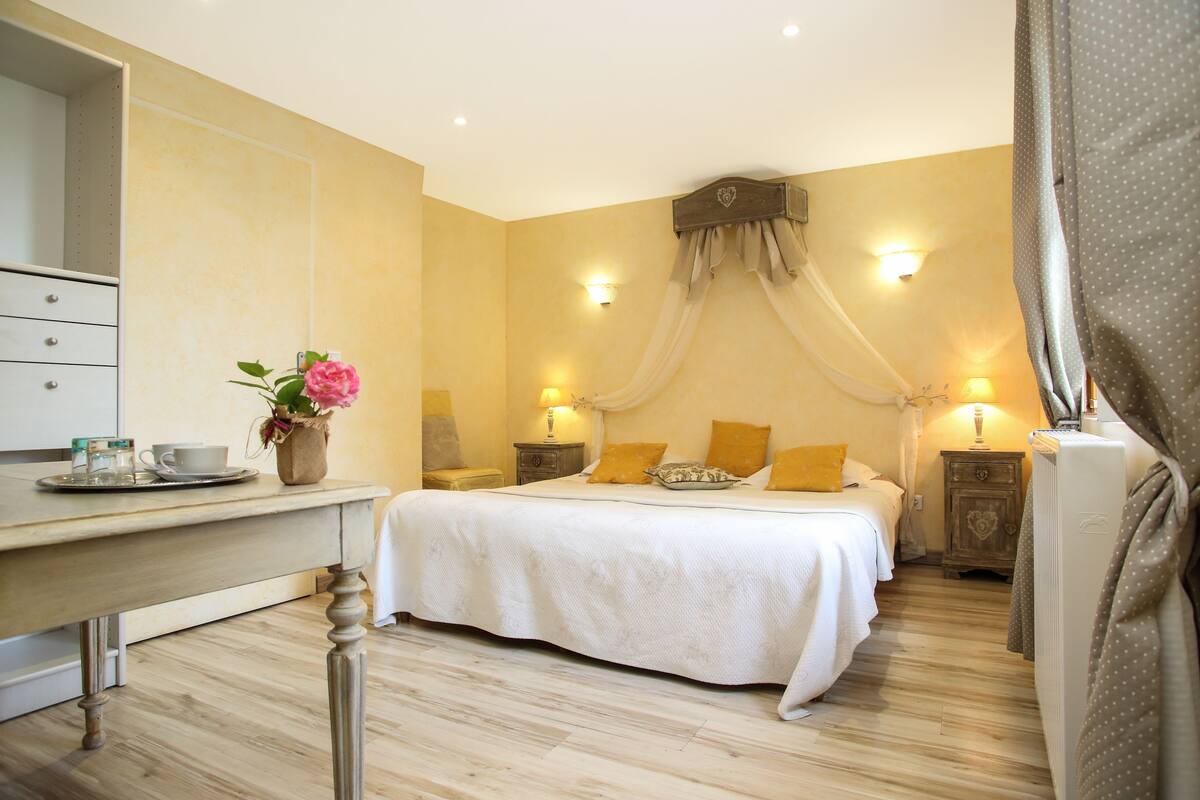 Chambre Double (Isis)